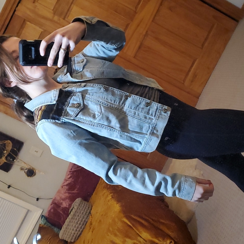 Custom patch Denim jacket - Picture 6 of 9